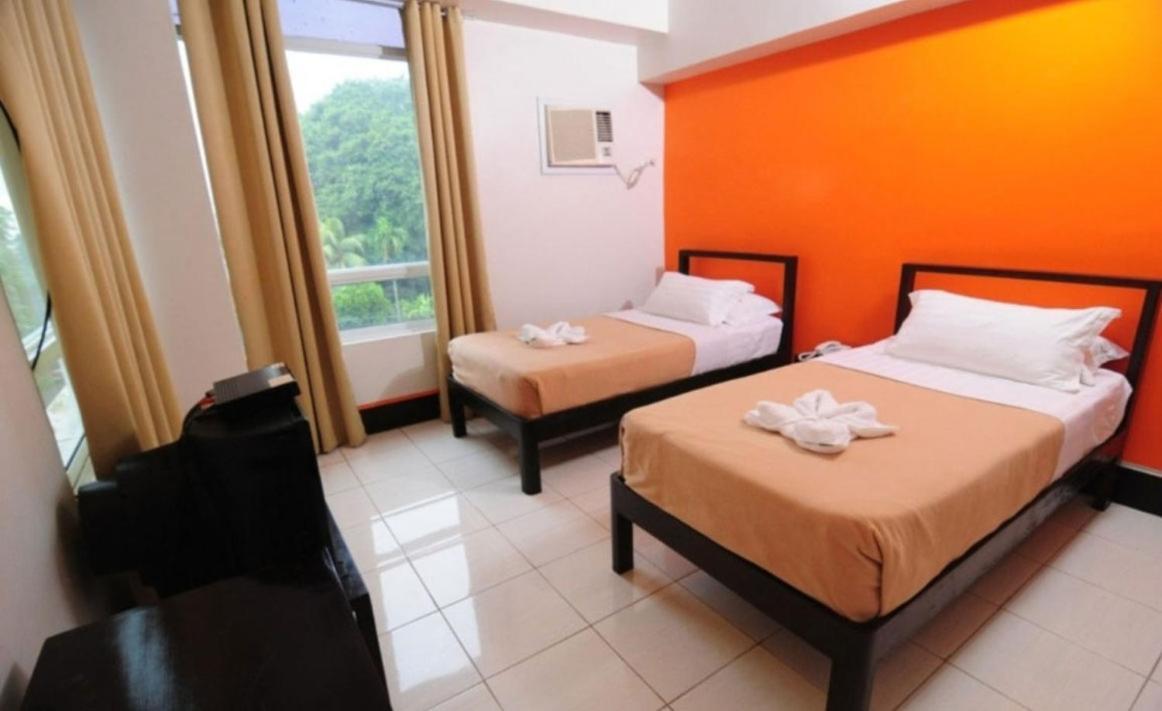 Negrense Suites Bacolod Exterior foto