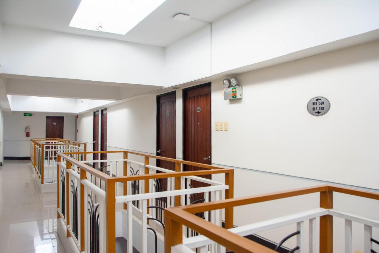 Negrense Suites Bacolod Exterior foto